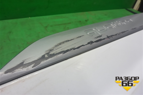Накладка двери задней правой (4M0853970F) для Audi Q7 c 2015г (Ку 7)
