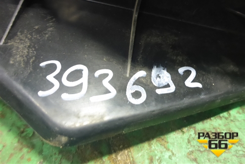 Накладка внутренняя (под левую ногу водителя) (5819242030) для Toyota Rav-4 с 2000-2005г (Рав 4)