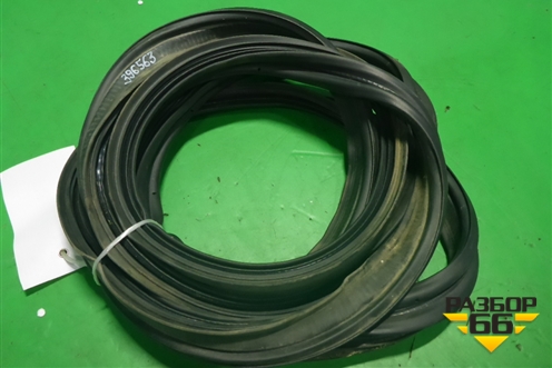 Уплотнитель багажника для Mitsubishi Outlander XL с 2006-2012г (Аутлендер ХЛ)