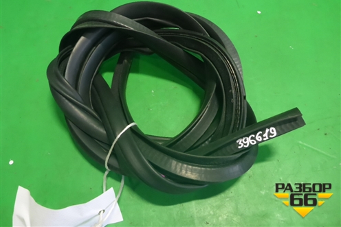 Уплотнитель двери задней левой для Mitsubishi Outlander XL с 2006-2012г (Аутлендер ХЛ)