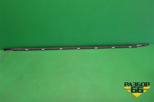 Накладка стекла переднего левого (3-х дверный кузов) (82220A2700FFF) для Kia Ceed с 2012-2018г (Сид 2)