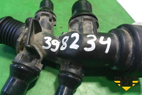 Фланец системы охлаждения (17128513834) для BMW X5 F15 с 2013г (Х5 Ф15)