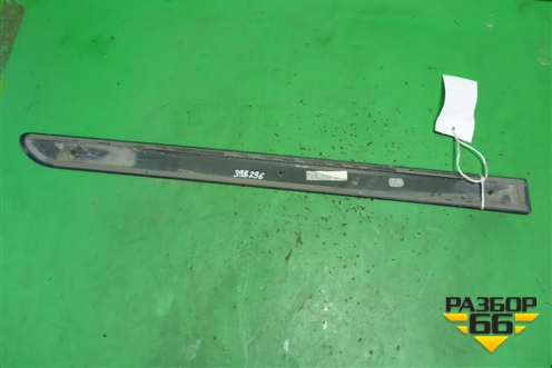 Накладка двери задней левой (верхняя) (08694940) для Volvo XC90 с 2002-2015г (ХС90)