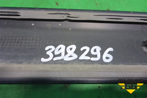 Накладка двери задней левой (верхняя) (08694940) для Volvo XC90 с 2002-2015г (ХС90)