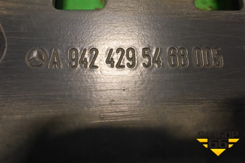 Кронштейн осушителя  (A9424295468) для Mercedes Benz TRUCK Axor 2 с 2004г (Аксор)