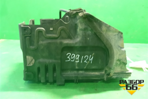 Ящик под аккумулятор (6G9N10757AE) для Land Rover Freelander 2 с 2007г (Фрилендер)