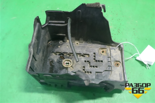 Ящик под аккумулятор (6G9N10757AE) для Land Rover Freelander 2 с 2007г (Фрилендер)