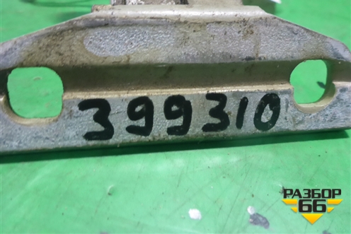 Петля двери передней левой верхняя (LR003088) для Land Rover Freelander 2 с 2007г (Фрилендер)