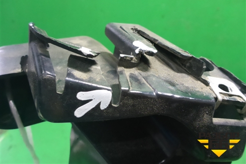 Кронштейн заднего бампера левый (51128054019) для BMW X5 F15 с 2013г (Х5 Ф15)