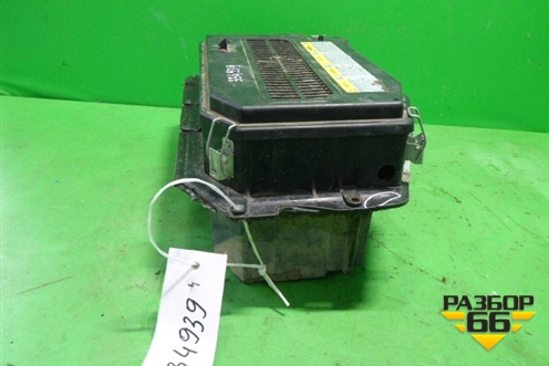 Ящик под аккумулятор (под сиденьем) для Volkswagen Touareg c 2002-2010г (Туарег)