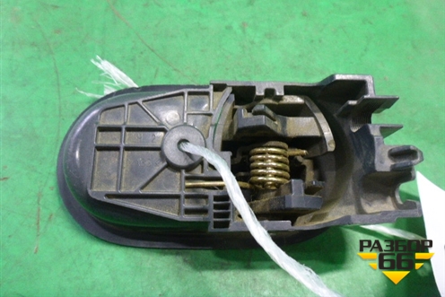 Ручка внутренняя двери задней левой для Mitsubishi Colt с 2004г