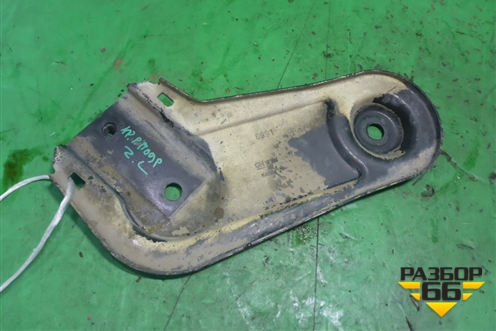 Кронштейн подрамника левый (задний) (13266387) для Chevrolet Cruze c 2009-2015г (Круз)