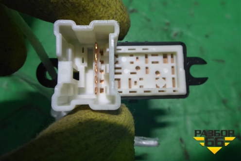 Кнопка стеклоподъёмника для Nissan Tiida (C11X) с 2004-2013г (Тиида)