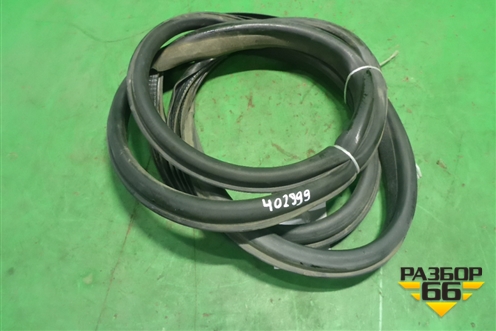 Уплотнитель двери (задней левой на кузов) для Peugeot Partner Tepee с 2008г (Партнер Типпи)