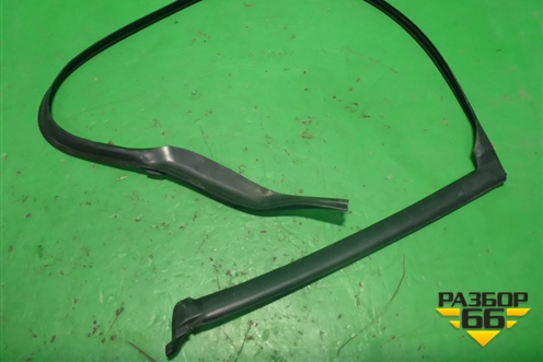 Уплотнитель двери (задней левой седан) (51357182303) для BMW 5-серия F10/F11 с 2009-2016г