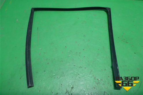 Уплотнитель стекла двери задней левой (седан) (51357182297) для BMW 5-серия F10/F11 с 2009-2016г