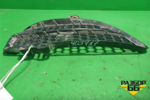 Решетка в передний бампер правая (верхняя после 2006г) (7L6853666) для Volkswagen Touareg c 2002-2010г (Туарег)