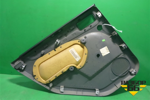Обшивка двери задней правой под механику (4M51A27406F) для Ford Focus 2 с 2008-2011г (Фокус)
