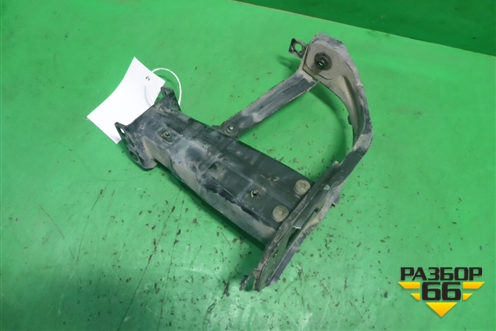 Кронштейн усилителя переднего бампера левый (2196200195) для Mercedes Benz CLS C219 с 2004-2010г (ЦЛС)