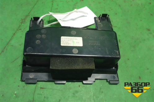 Держатель для телефона (в подлокотник) (A2196800110) для Mercedes Benz CLS C219 с 2004-2010г (ЦЛС)