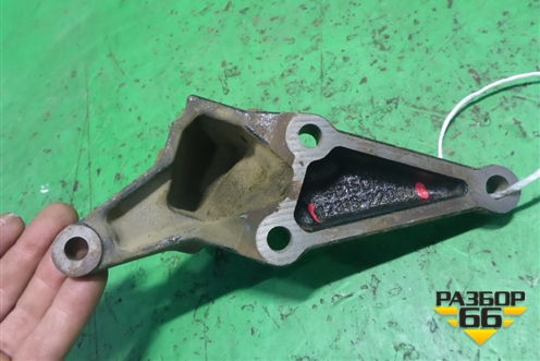 Кронштейн двигателя правый ( 1.6л 3ZZ) (1231522050) для Toyota Corolla (E12) с 2001-2007г (Королла 120)