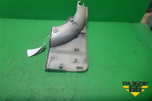 Накладка двери багажника нижняя правая (7680542010) для Toyota Rav-4 с 2006-2013г (Рав 4)