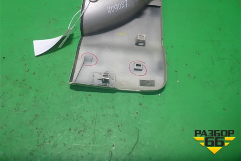 Накладка двери багажника нижняя правая (7680542010) для Toyota Rav-4 с 2006-2013г (Рав 4)