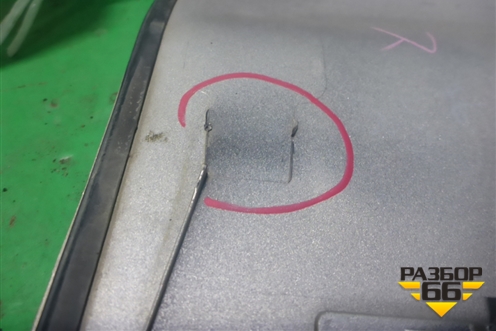 Накладка двери багажника нижняя правая (7680542010) для Toyota Rav-4 с 2006-2013г (Рав 4)