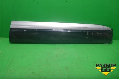 Накладка двери передней правой (4M0853960B) для Audi Q7 c 2015г (Ку 7)