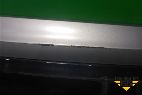 Накладка двери передней правой (4M0853960B) для Audi Q7 c 2015г (Ку 7)