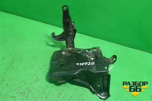 Площадка под аккумулятор (744100D010) для Toyota Yaris с 2005-2011г (Ярис)