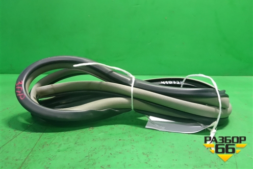 Уплотнитель двери (задней правой на кузов) для Toyota Yaris с 2005-2011г (Ярис)