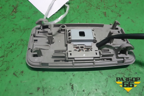 Плафон салонный центральный для Toyota Yaris с 2005-2011г (Ярис)