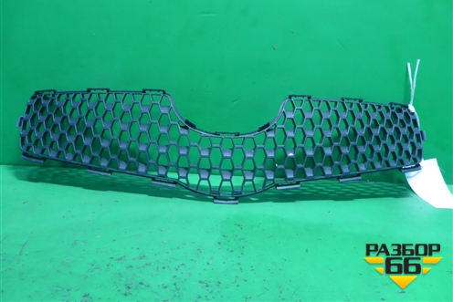 Решетка радиатора (до 2008г) (531110D140) для Toyota Yaris с 2005-2011г (Ярис)