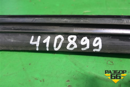 Уплотнитель стекла двери задней правой (681420D050) для Toyota Yaris с 2005-2011г (Ярис)