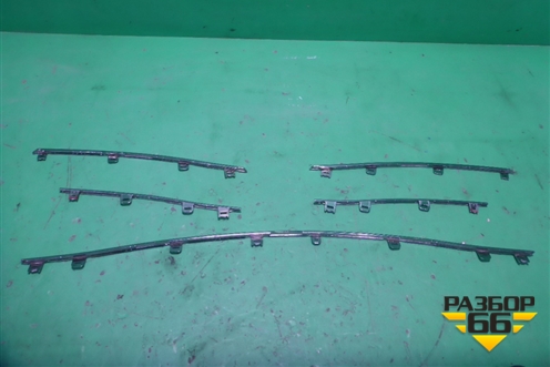 Накладка на решетку радиатора (комплект 5шт.) (5312880050) для Lexus LX-570 с 2015г (ЛХ)