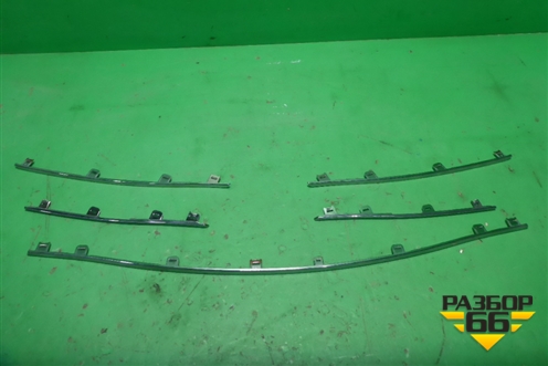 Накладка на решетку радиатора (комплект 5шт.) (5312880050) для Lexus LX-570 с 2015г (ЛХ)