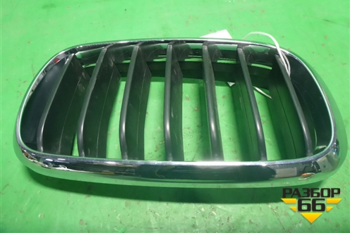 Решетка радиатора правая (7316076) для BMW X5 F15 с 2013г (Х5 Ф15)