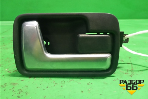 Ручка внутренняя двери задней правой (FVC500126) для Land Rover Discovery 3 с 2004-2009г (Дискавери)