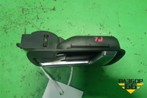 Ручка внутренняя двери передней левой (FVC500136) для Land Rover Discovery 3 с 2004-2009г (Дискавери)