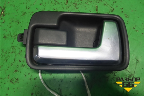 Ручка внутренняя двери передней левой (FVC500136) для Land Rover Discovery 3 с 2004-2009г (Дискавери)