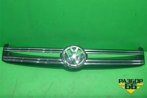 Накладка на решетку радиатора (в сборе) (5N0853655) для Volkswagen Tiguan с 2011-2016г (Тигуан)