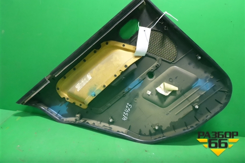 Обшивка двери задней правой под механику (6N11N27406BB) для Ford Fusion с 2002г (Фьюжн)