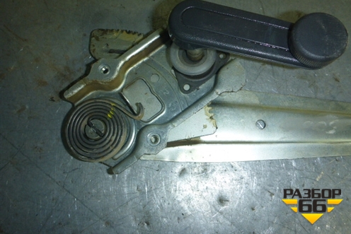 Стеклоподъёмник механический задний левый для Toyota Corolla (E15) с 2006-2013г (Королла 150)