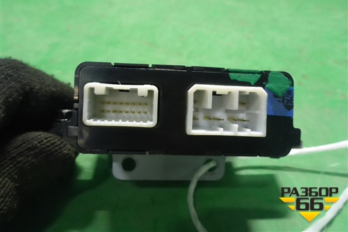 Блок электронный (управления фарами) (921703T100) для Kia Quoris с 2012г (Кворис)