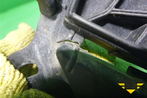 Решетка в передний бампер центральная (нижняя) (71113TG7) для Honda Pilot с 2016г (Пилот)