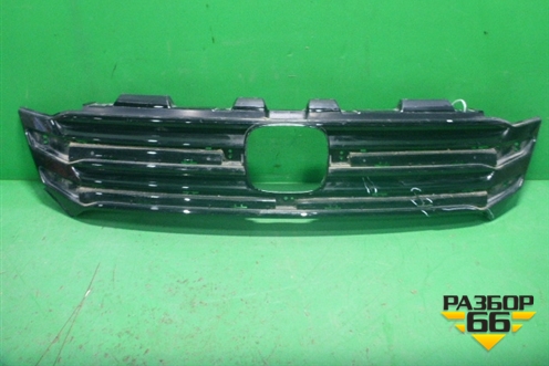 Решетка радиатора (71121TG7A0) для Honda Pilot с 2016г (Пилот)