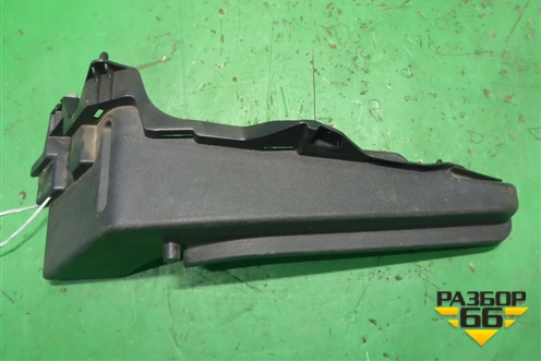 Держатель задней полки правый (лифтбэк) (5JA867762A) для Skoda Rapid с 2013г (Рапид)