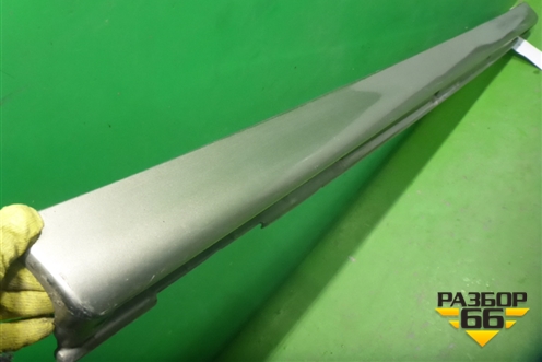 Накладка на порог наружная правая (91057FC080) для Subaru Forester (SF5-9) с 1997-2002г (Форестер)