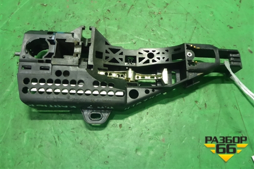 Кронштейн ручки наружной (передней правой) (806060282R) для Renault Kaptur с 2016г (Каптюр)